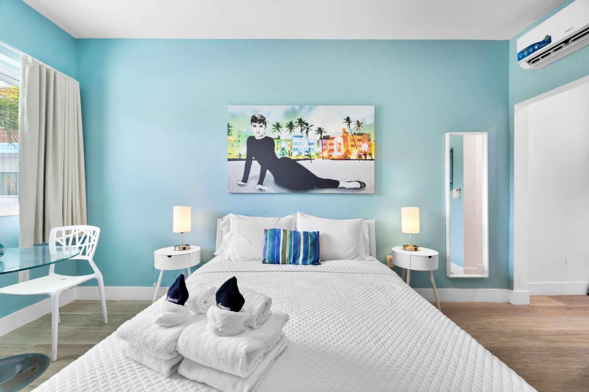Standard Queen Room