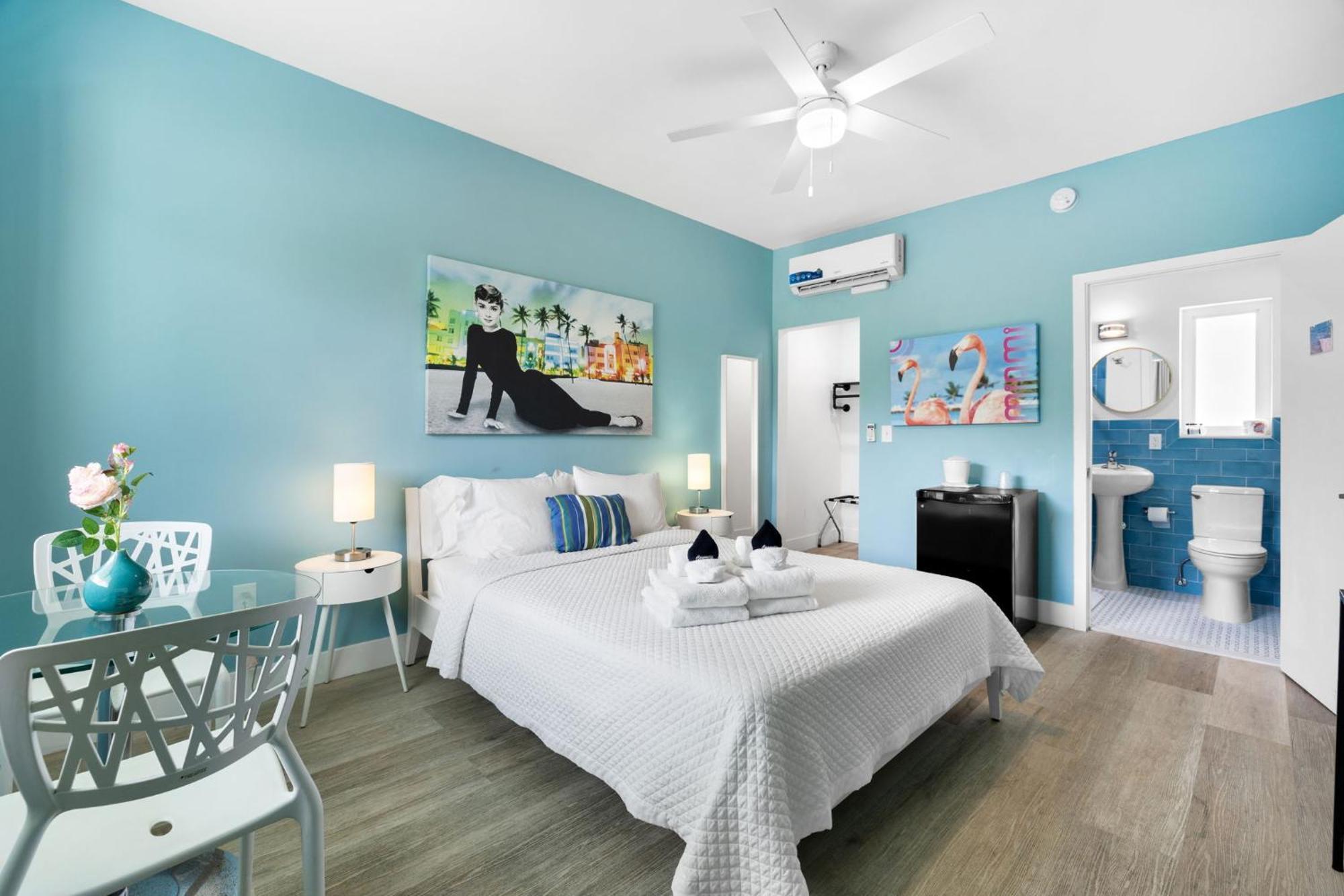 Standard Queen Room