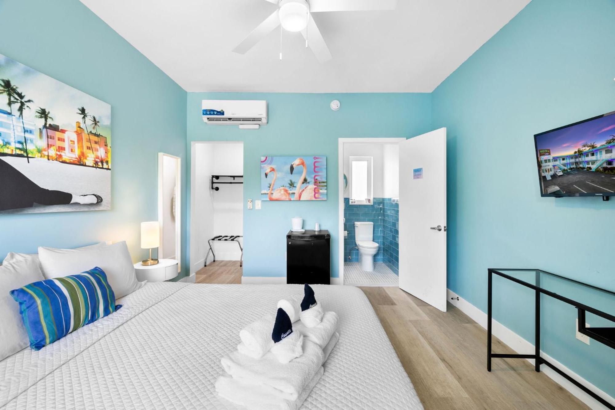 Standard Queen Room