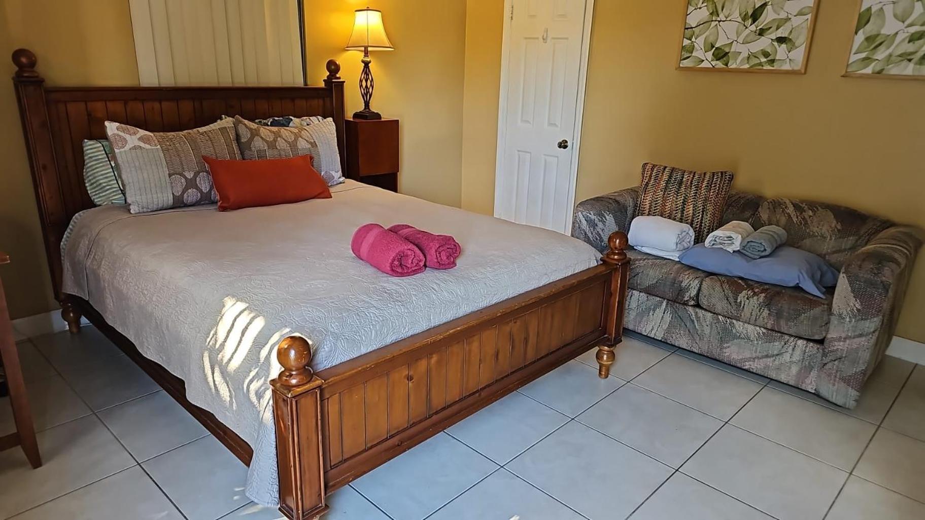 Comfort Triple Room