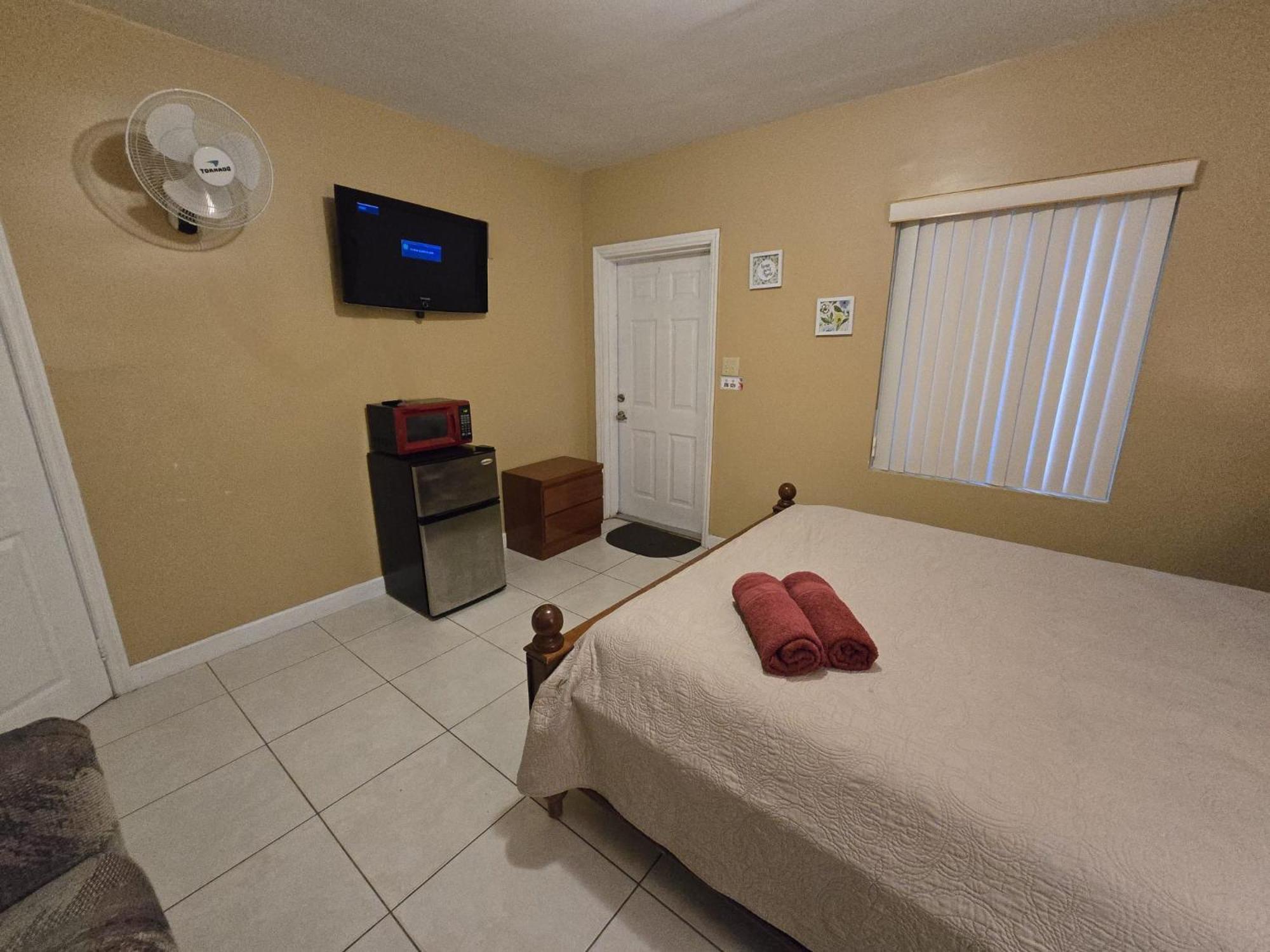 Comfort Triple Room