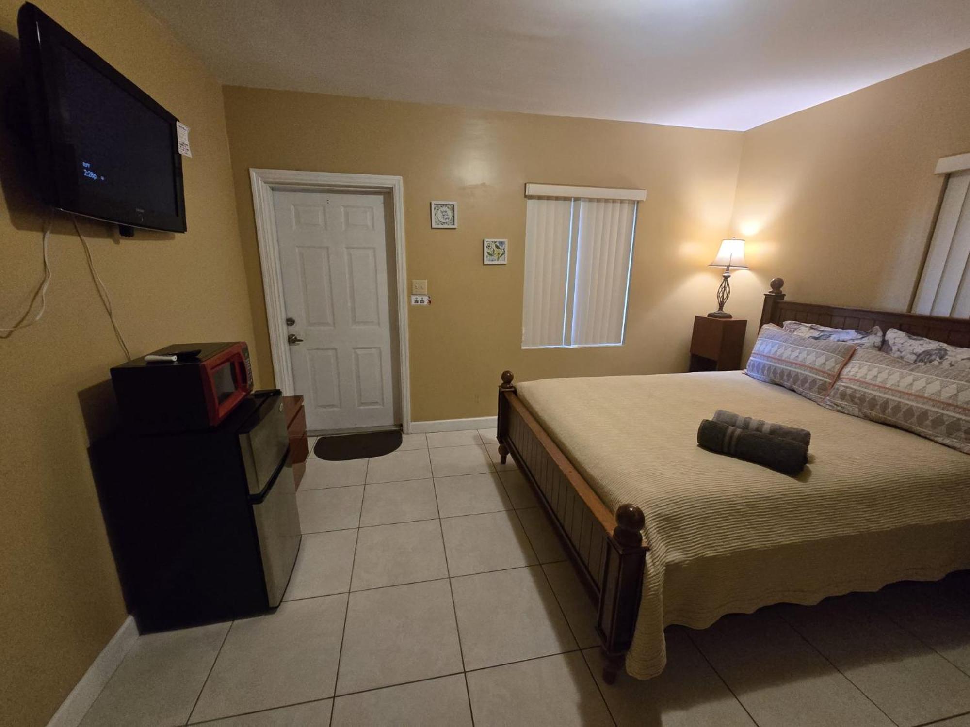Comfort Triple Room