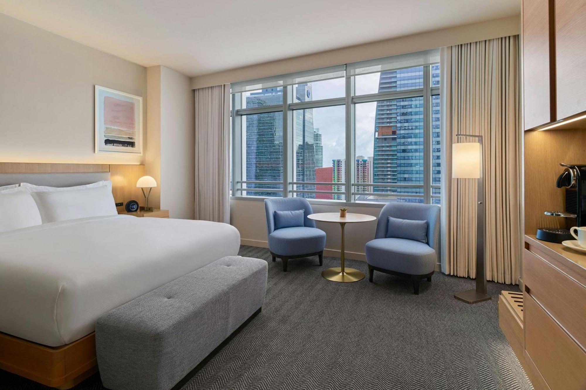 Grand Deluxe King Room Bay View