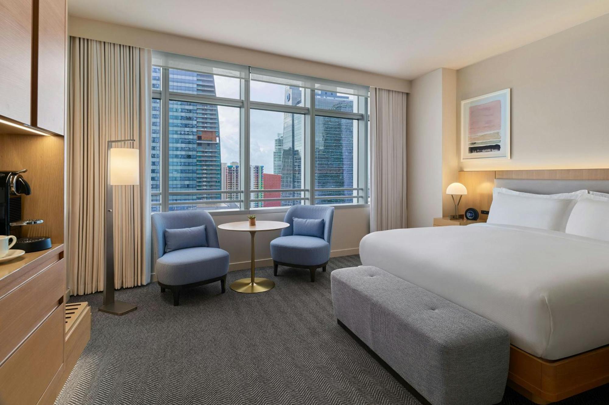 Grand Deluxe King Room Bay View