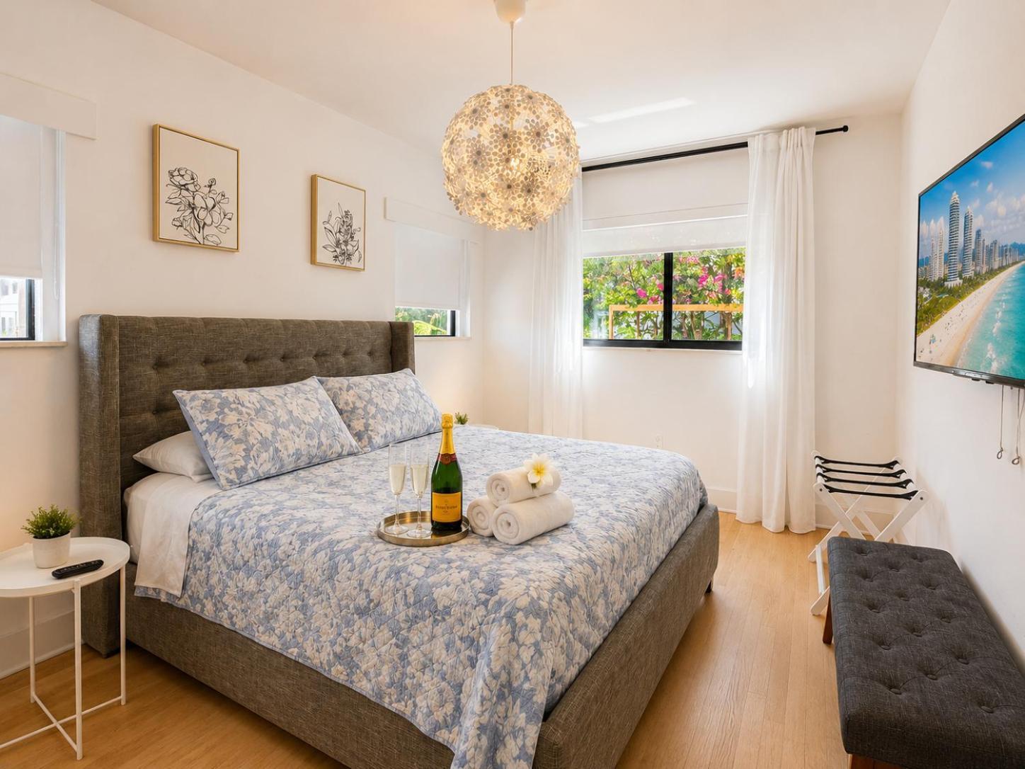 Deluxe Single Room