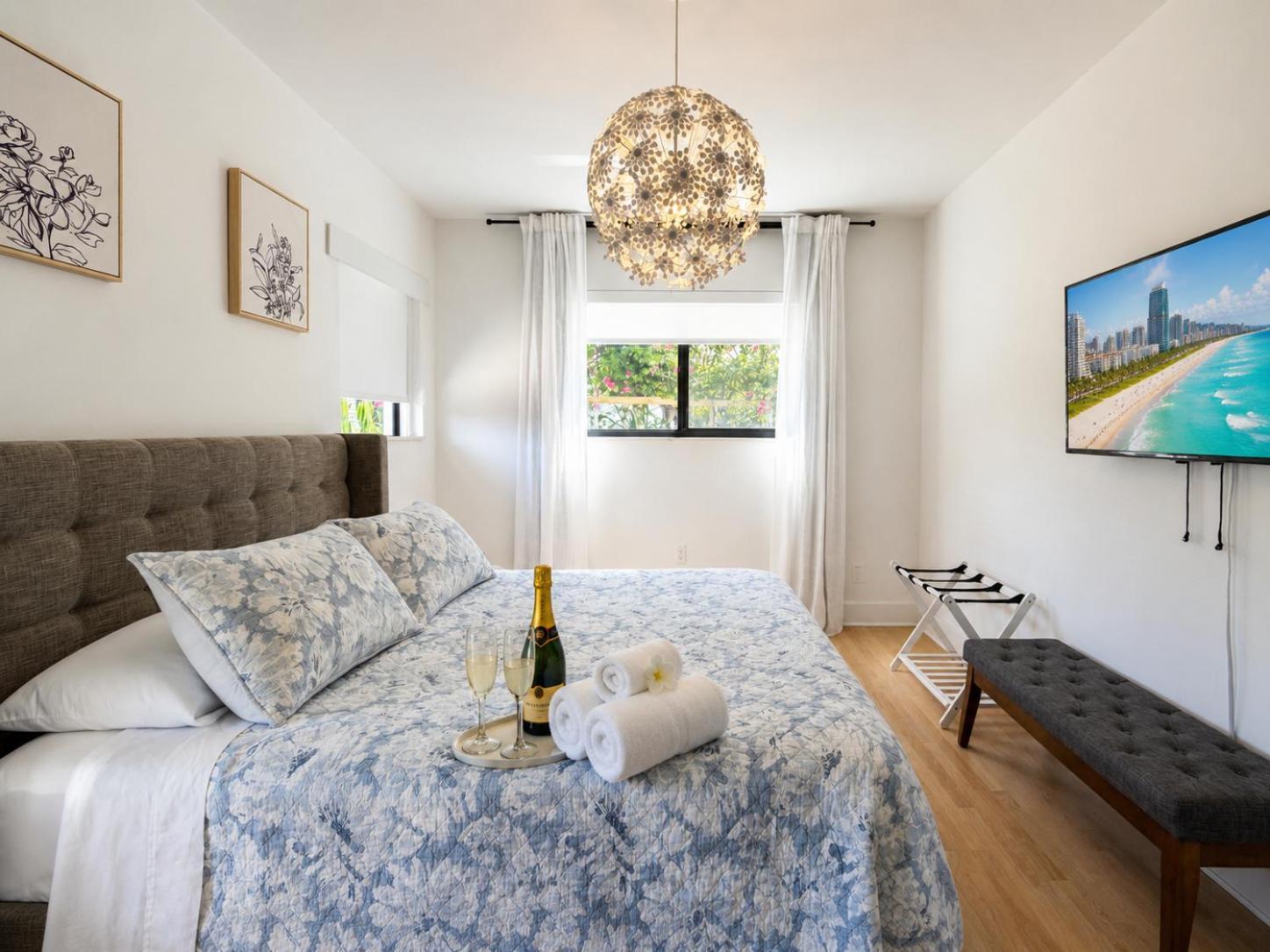 Deluxe Single Room