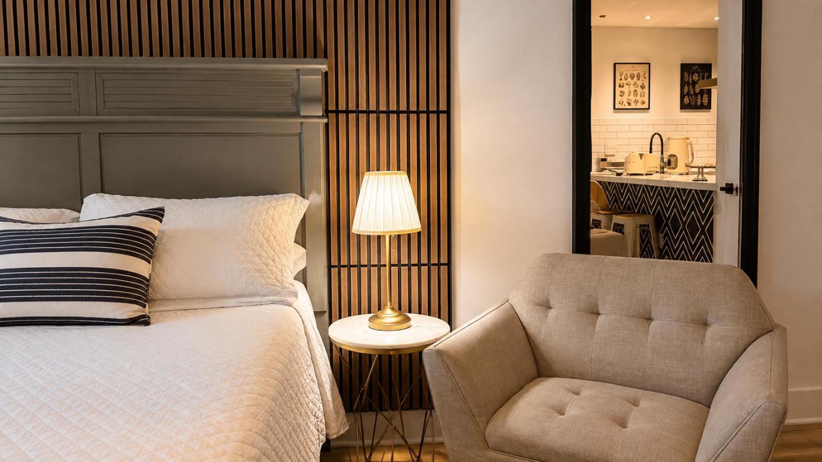 Deluxe Single Room