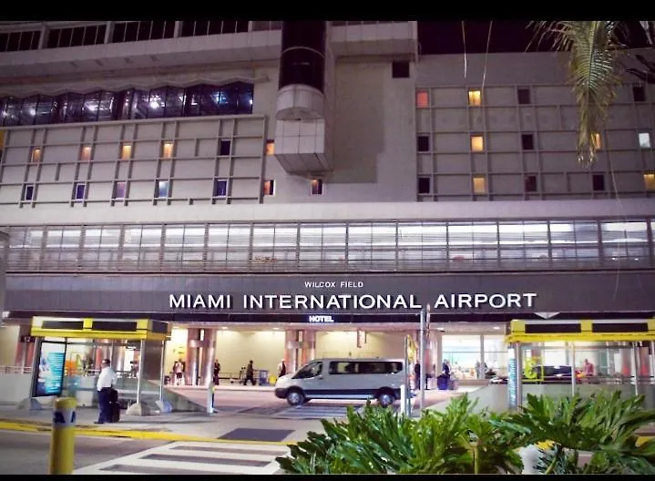 Cozy Private House Near Miami Airport - Free Parking - 01-1
