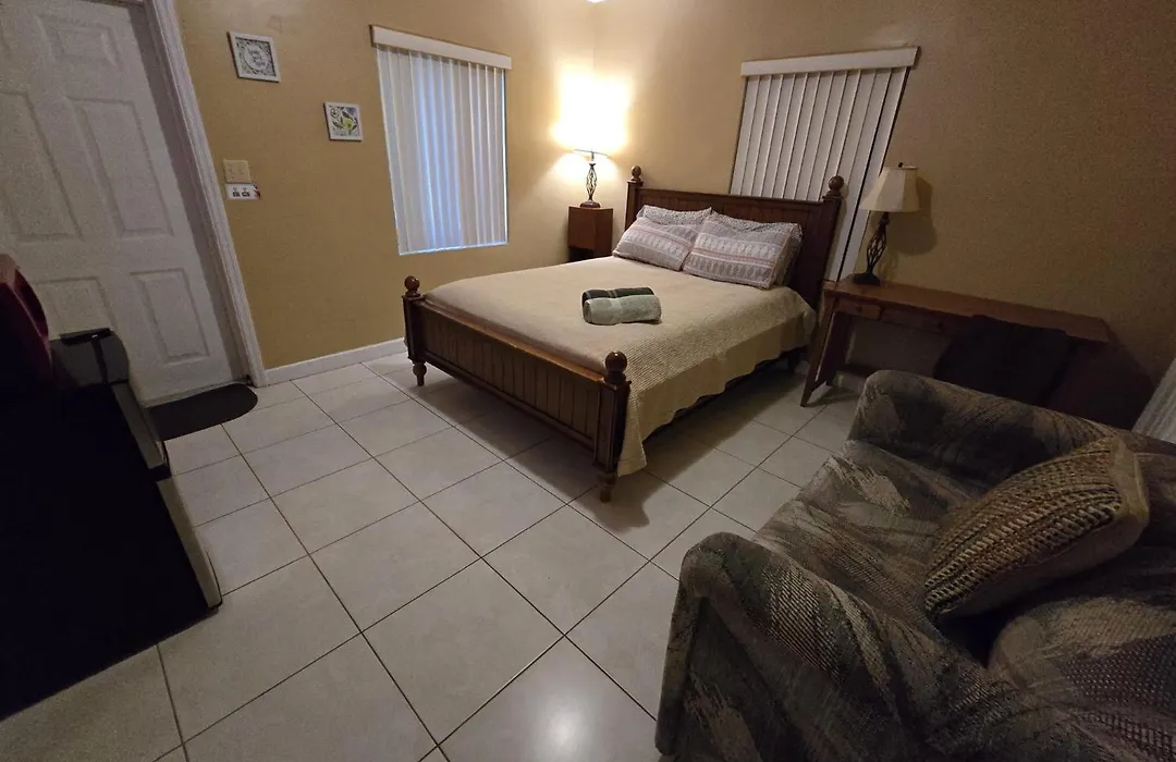 Royal Poinciana Stay-1
