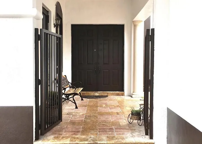 Gorgeous Room With Private Entrance And Free Parking Miami