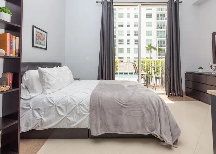 Beautiful Studio With Direct Pool Access And Parking Villa Miami